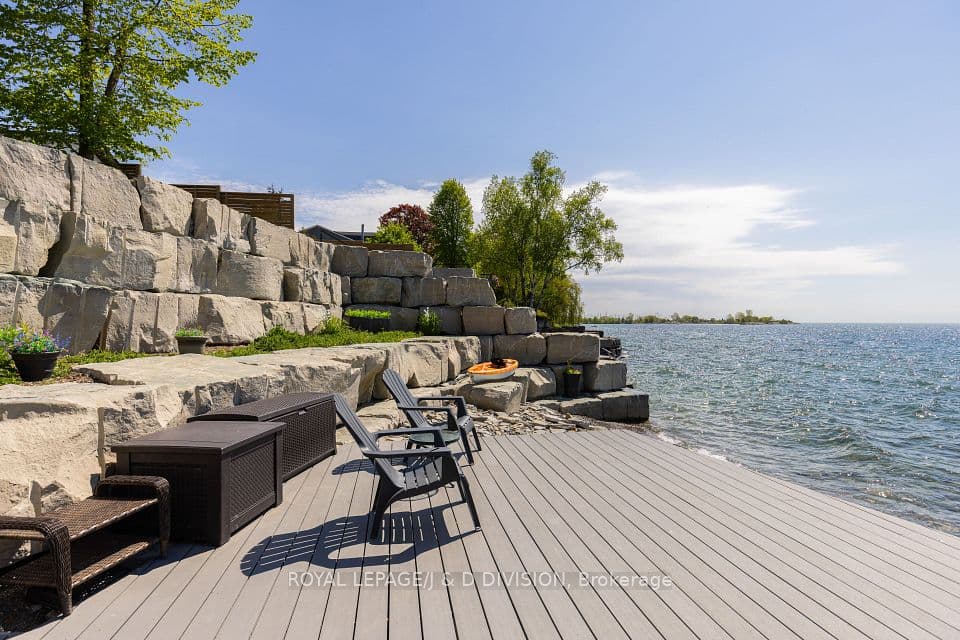 99 Lake Promenade, Toronto, ON M8W 1A2 – main photo