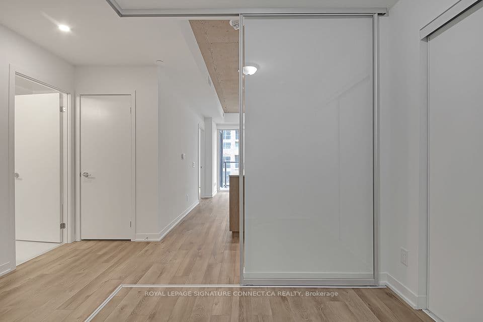 1808 St Clair Avenue 410, Toronto, ON M6N 0C1 – photo 3