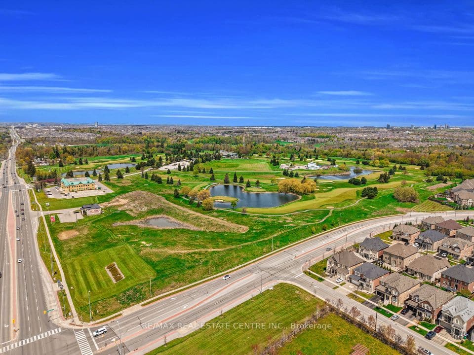 24 Rising Hill Ridge, Brampton, ON L6Y 0C3 – photo 3