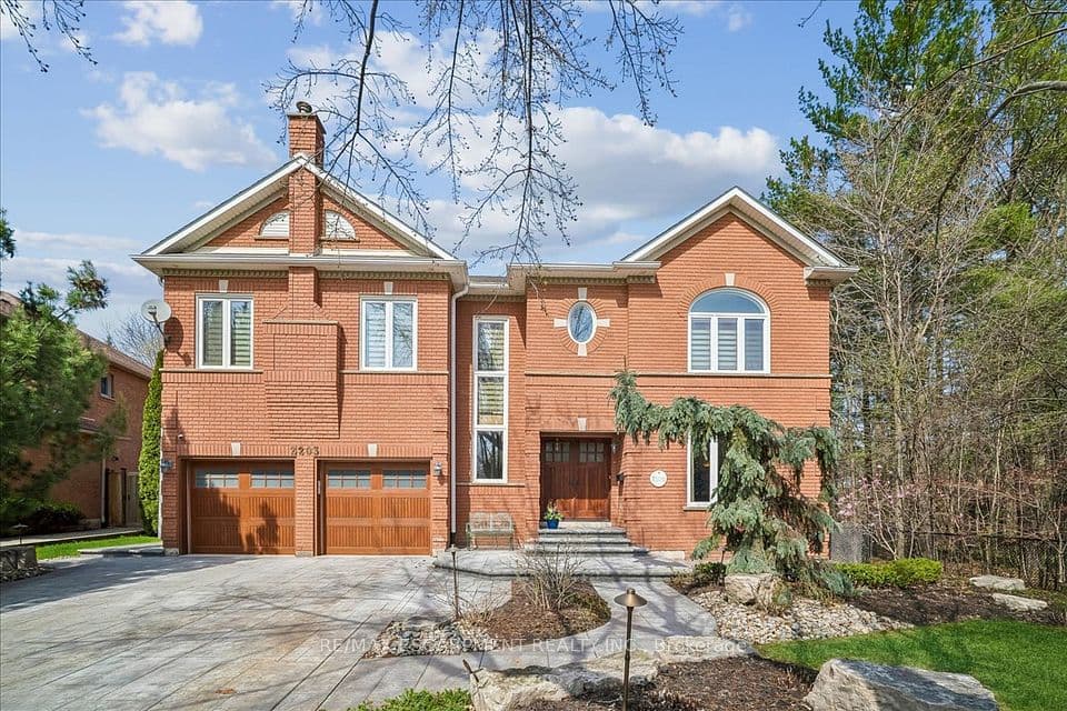 2203 Winding Woods Drive, Oakville, ON L6H 5T9 – main photo
