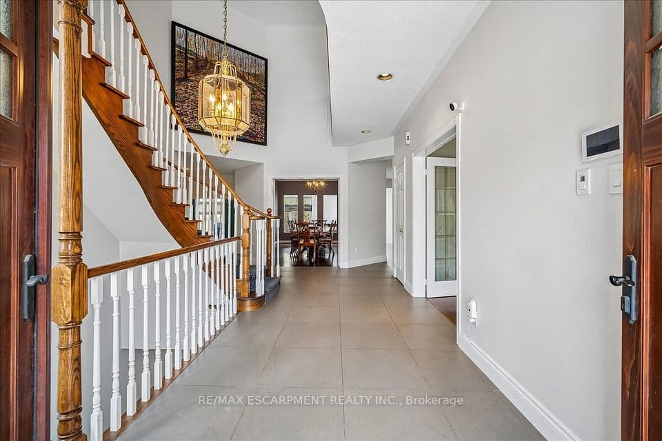 2203 Winding Woods Drive, Oakville, ON L6H 5T9 – photo 3