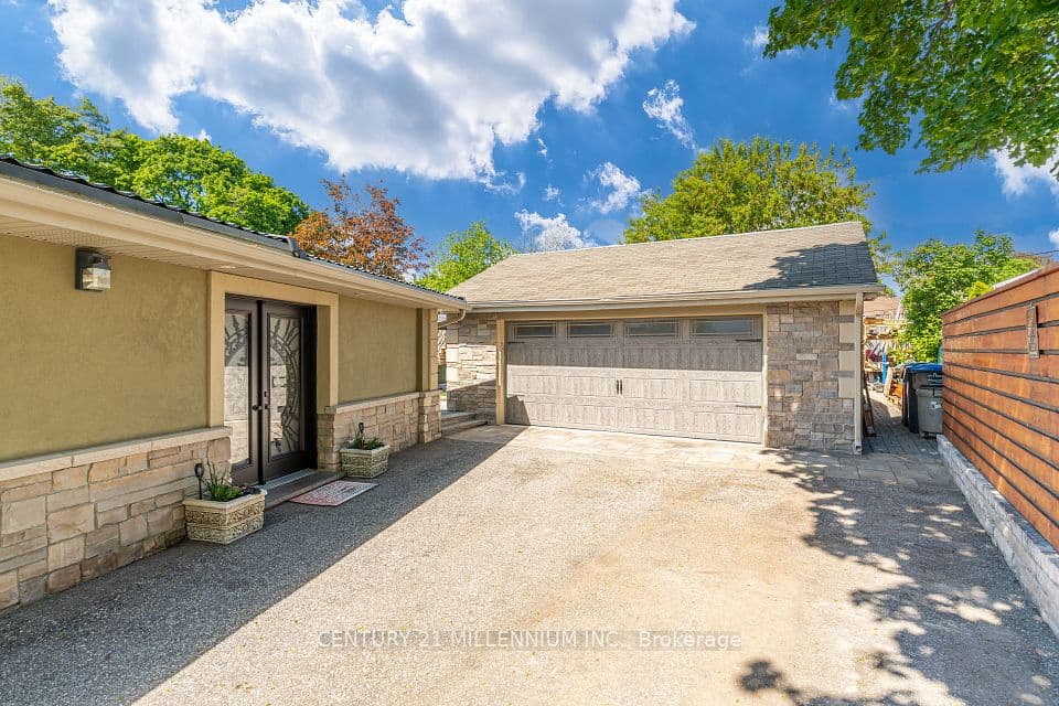 26 Alston Court, Brampton, ON L6W 3B6 – photo 3