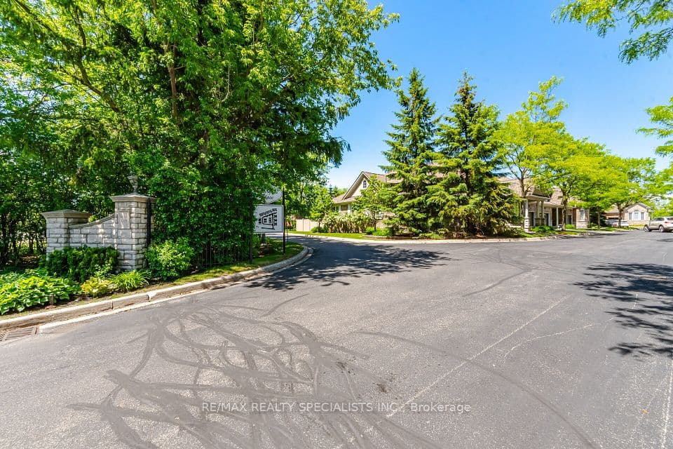 6439 Rivergate Place, Mississauga, ON L5N 8P8 – photo 2