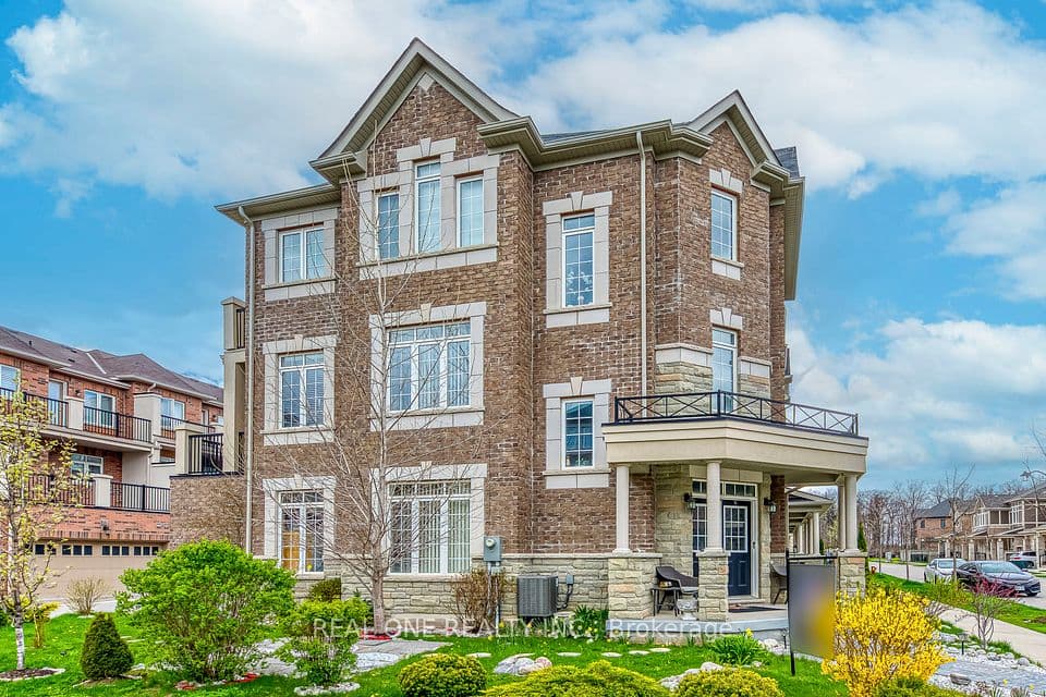 3310 Erasmum Street, Oakville, ON L6M 1S3 – main photo