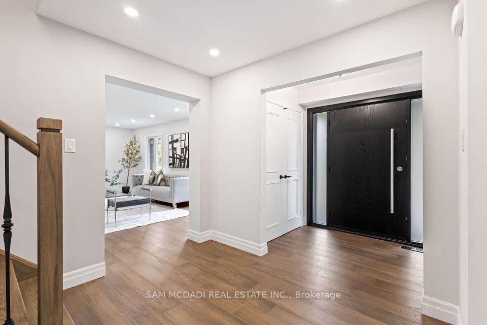 2535 Robin Drive, Mississauga, ON L5K 2G2 – photo 3
