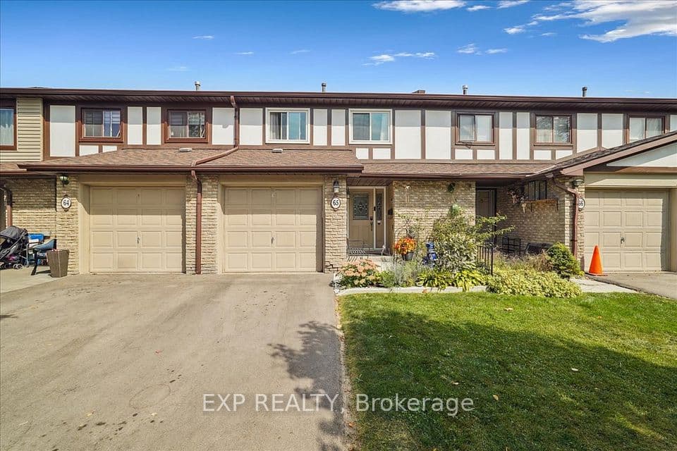 65 Greenwich Circle, Brampton, ON L6S 2E8 – main photo