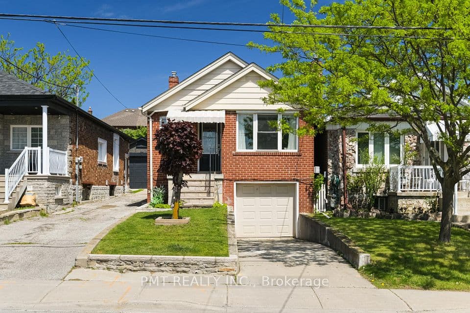 25 Ronald Avenue, Toronto, ON M6E 4M5 – main photo