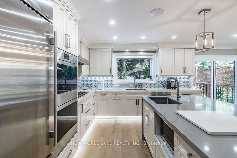 58 Comay Road, Toronto, ON M6M 2L1 – photo 3