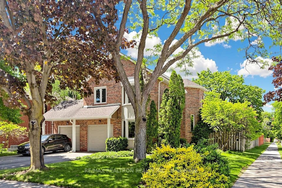 1120 Potters Wheel Crescent, Oakville, ON L6M 1J2 – photo 3