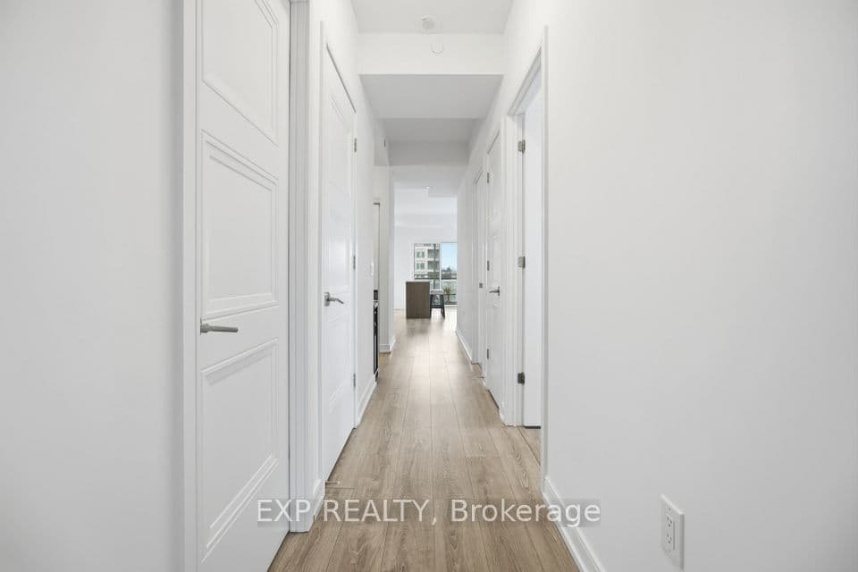 25 Neighbourhood Lane 404, Toronto, ON M8Y 0C4 – photo 2
