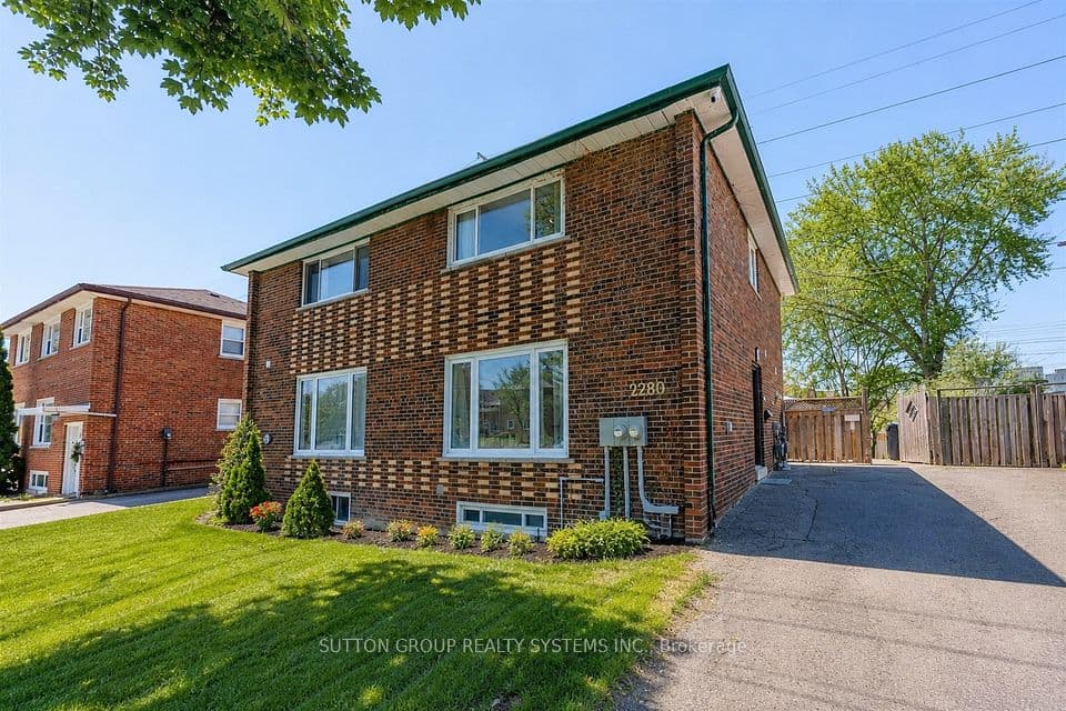 2280 Wiseman Court, Mississauga, ON L5J 1P2 – main photo
