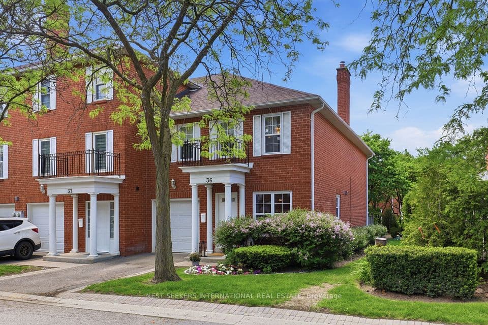 36 Stornwood Court, Brampton, ON L6W 4H5 – photo 2