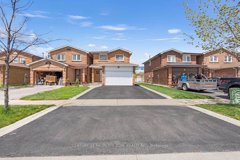 240 Simmons Boulevard, Brampton, ON L6V 3Y1 – photo 2