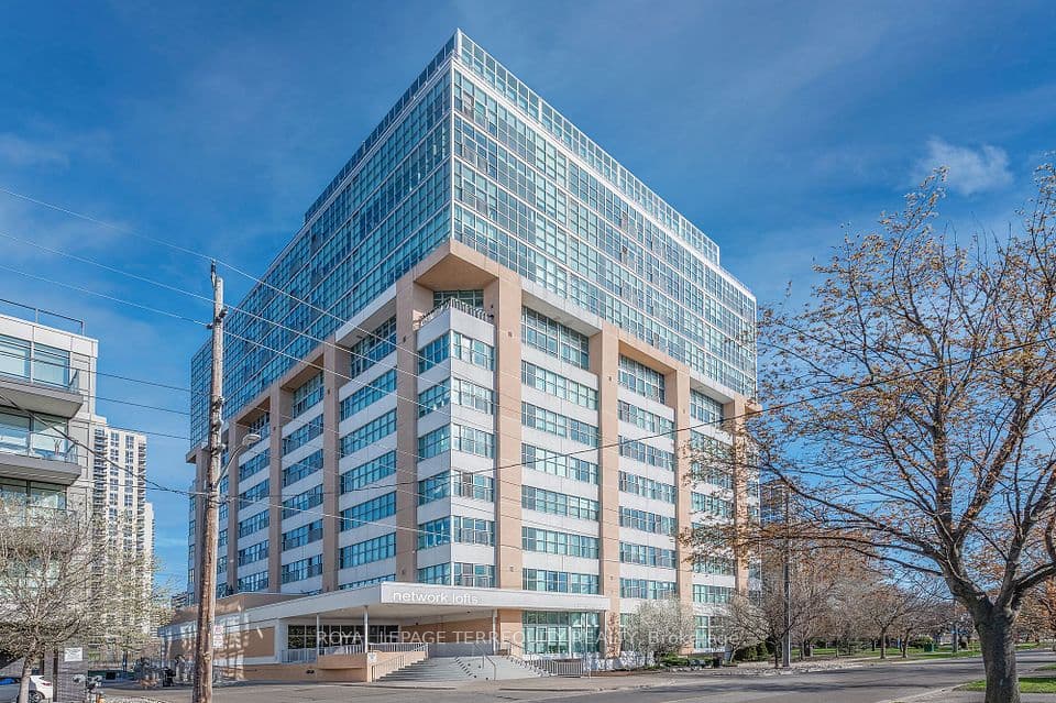 2 Fieldway Road 707, Toronto, ON M8Z 0B9 – main photo