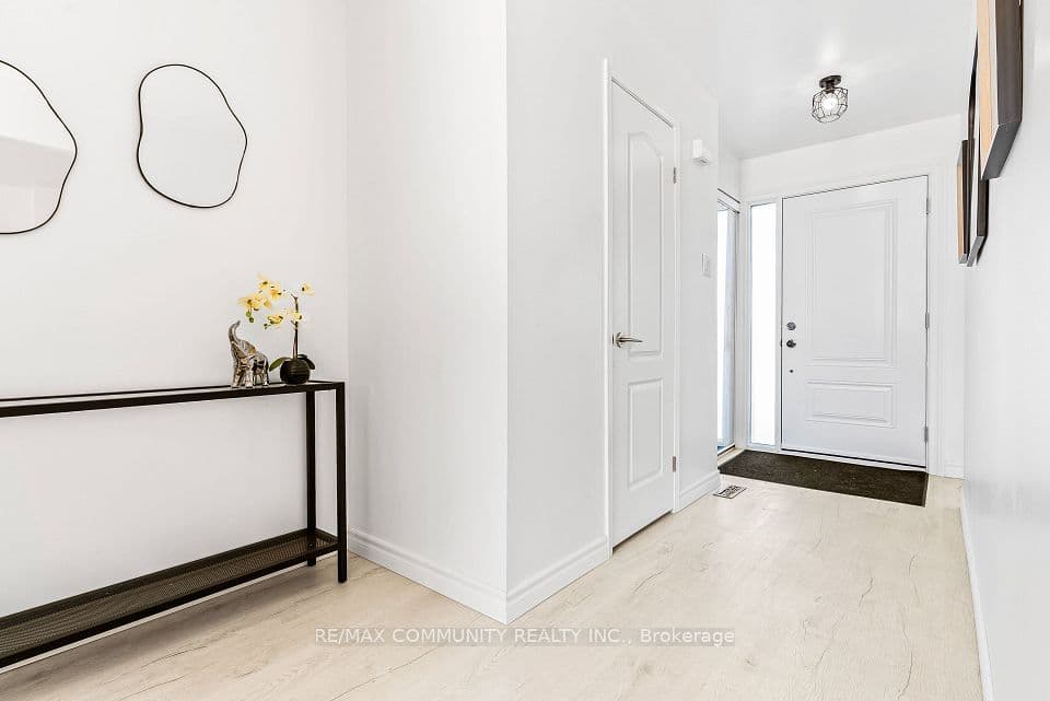 42 Kay Drive, Toronto, ON M9V 4V6 – photo 2