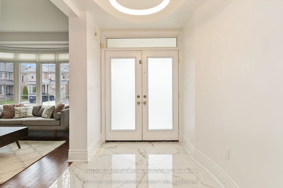 3301 Skipton Lane, Oakville, ON L6M 0K2 – photo 3