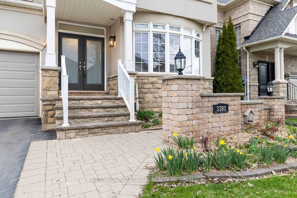 3301 Skipton Lane, Oakville, ON L6M 0K2 – photo 2