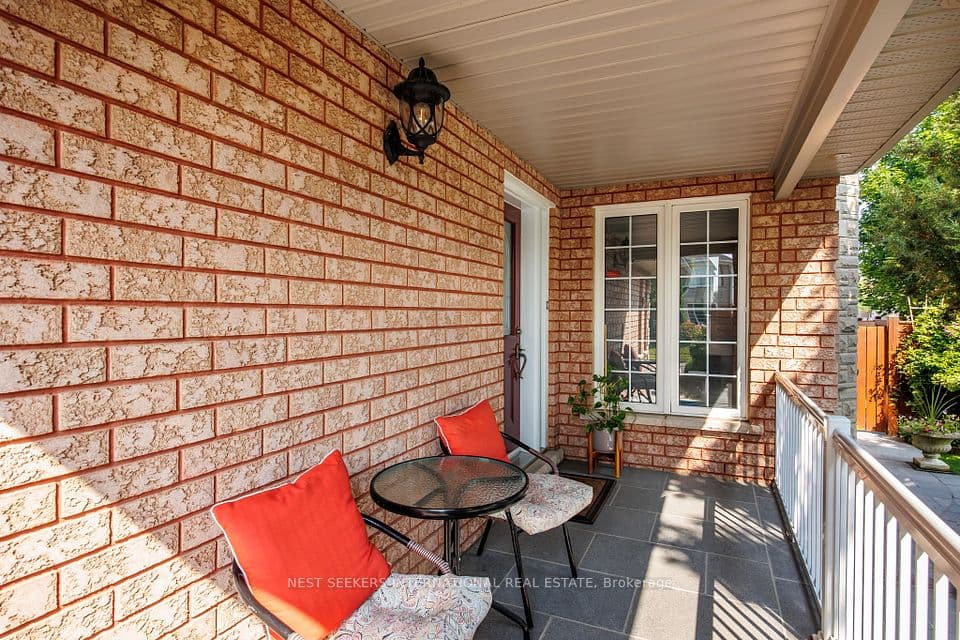 422 Fernforest Drive, Brampton, ON L6R 2P7 – photo 2