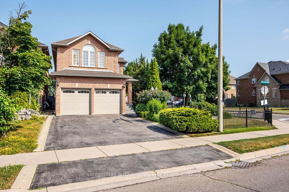 422 Fernforest Drive, Brampton, ON L6R 2P7 – main photo