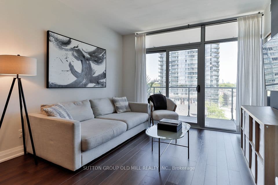 103 The Queensway 602, Toronto, ON M6S 5B3 – photo 3