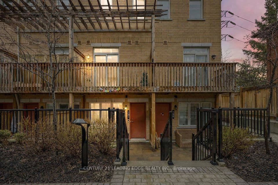 380 Hopewell Avenue 121, Toronto, ON M6E 2S2 – photo 2