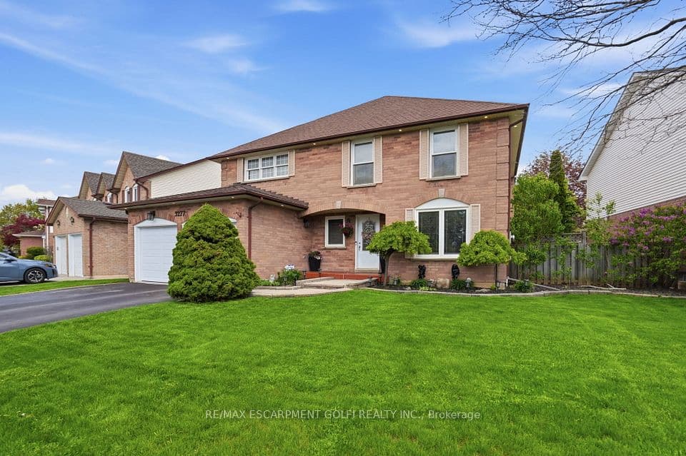 3277 Folkway Drive, Burlington, ON L7M 3J2 – photo 2