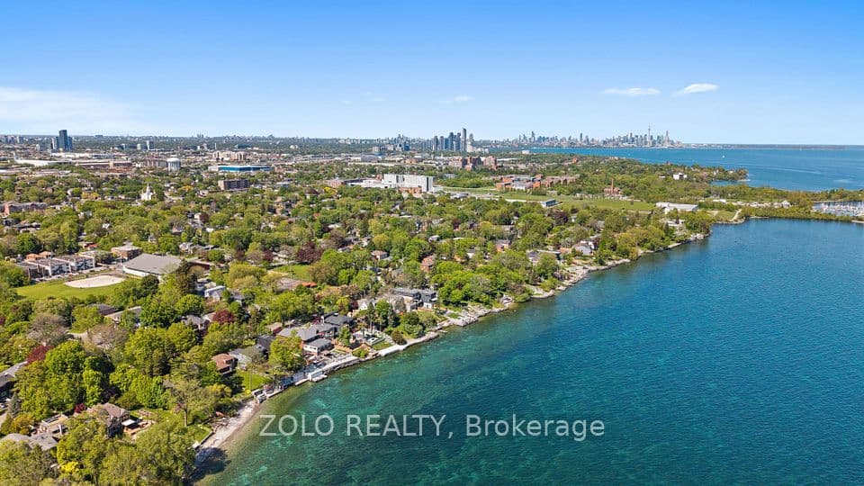 168A Lake Promenade, Toronto, ON M8W 1A7 – photo 2
