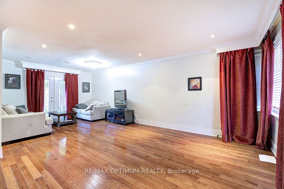 18 Armstrong Street, Brampton, ON L6W 1W6 – photo 3