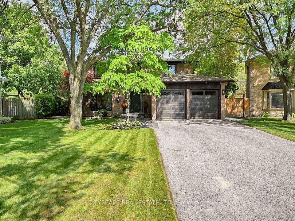 2585 Kenna Court, Mississauga, ON L5K 2K4 – photo 2