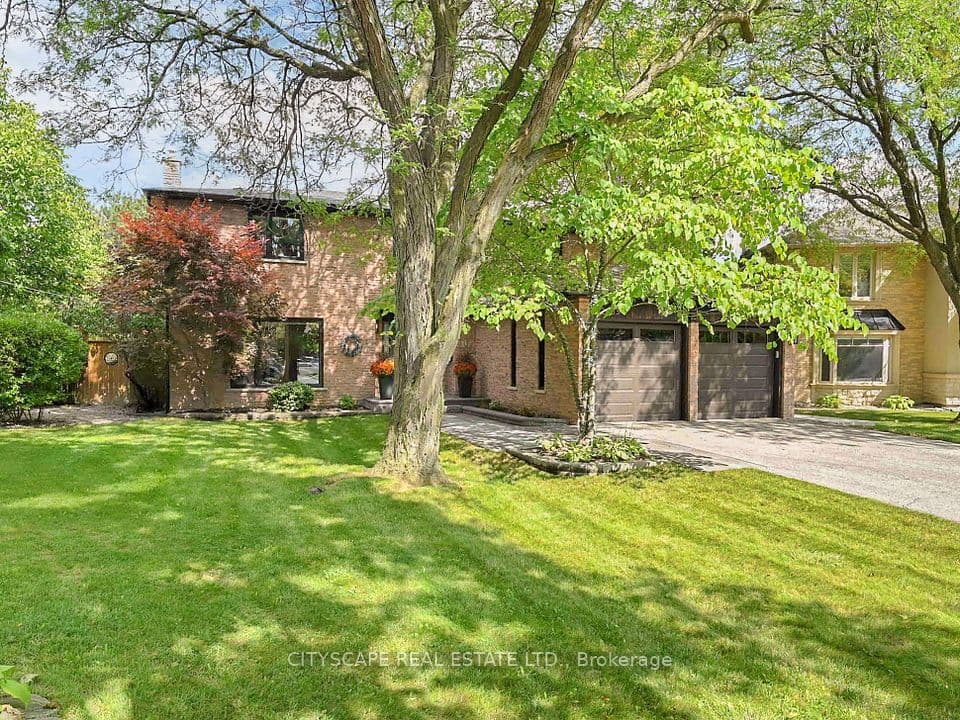 2585 Kenna Court, Mississauga, ON L5K 2K4 – photo 3