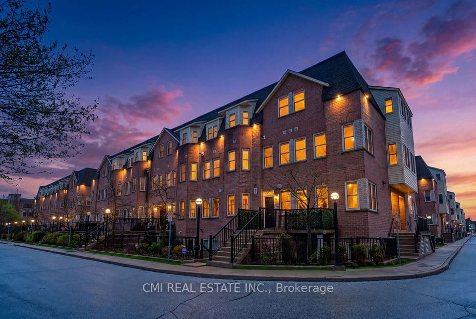 760 Lawrence Avenue W 164, Toronto, ON M6A 3E7 – main photo