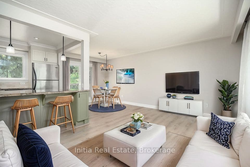 53 Burrows Avenue, Toronto, ON M9B 4W8 – photo 3
