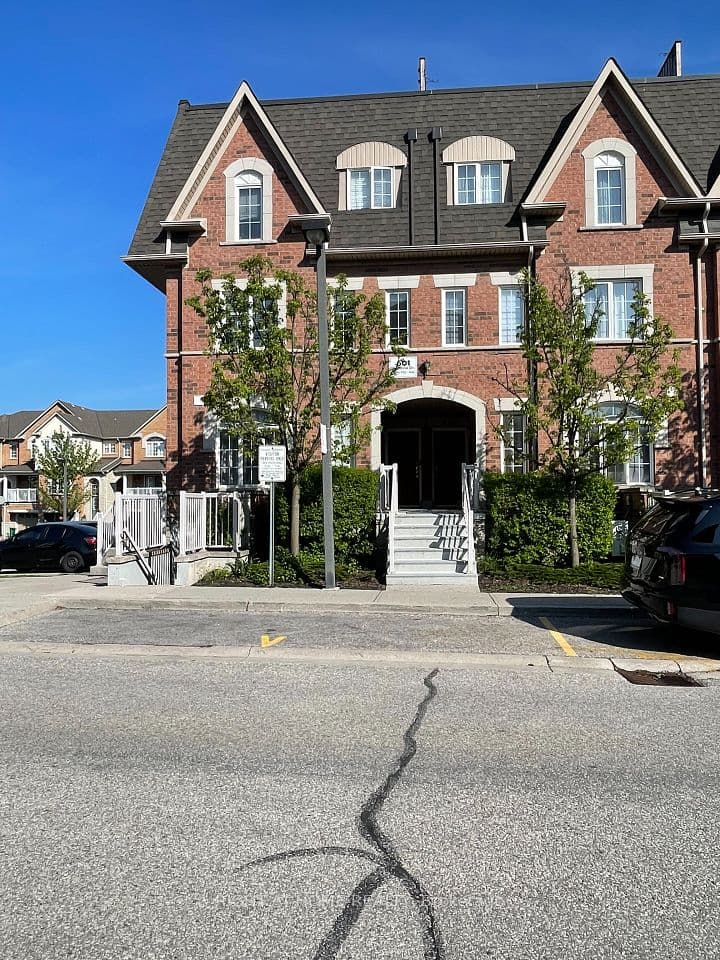 601 Shoreline Drive 122, Mississauga, ON L5B 4J9 – main photo