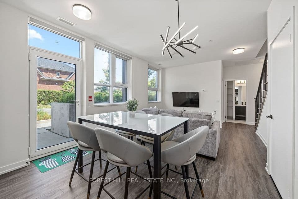 2300 St Clair Avenue W 103, Toronto, ON M6N 0B3 – photo 3