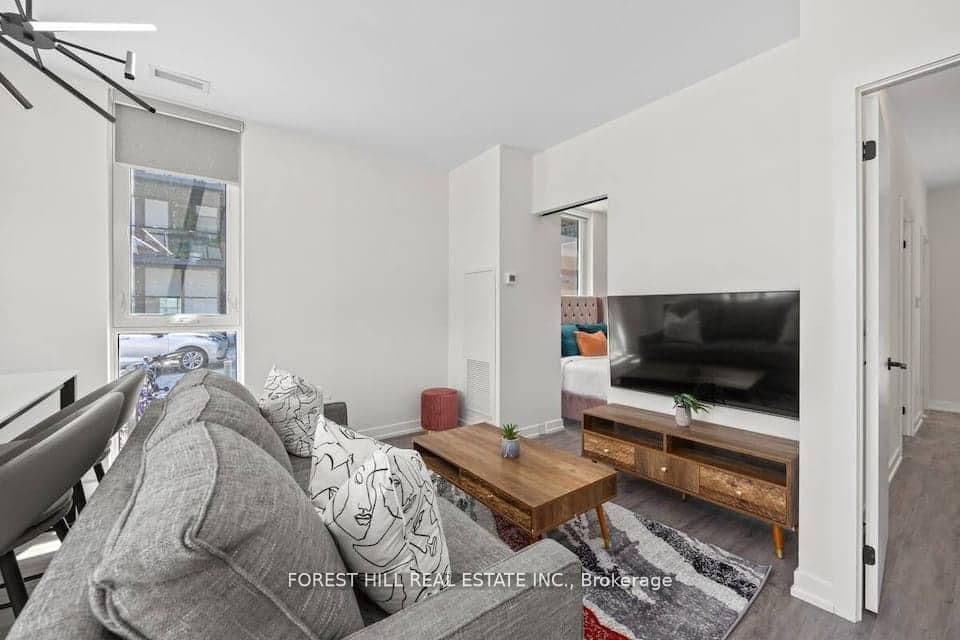 2300 St Clair Avenue W 101, Toronto, ON M6N 0B3 – photo 3