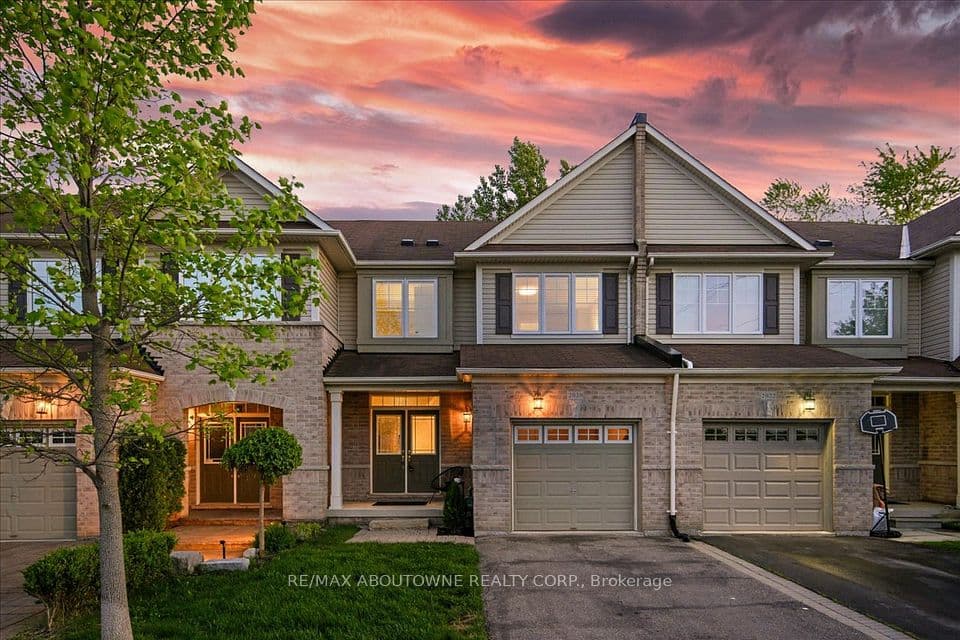 2020 Colonel William Parkway, Oakville, ON L6M 0L9 – main photo