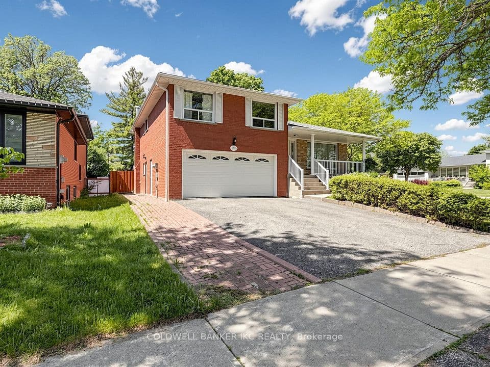 2220 Springfield Court, Mississauga, ON L5K 1V2 – photo 2