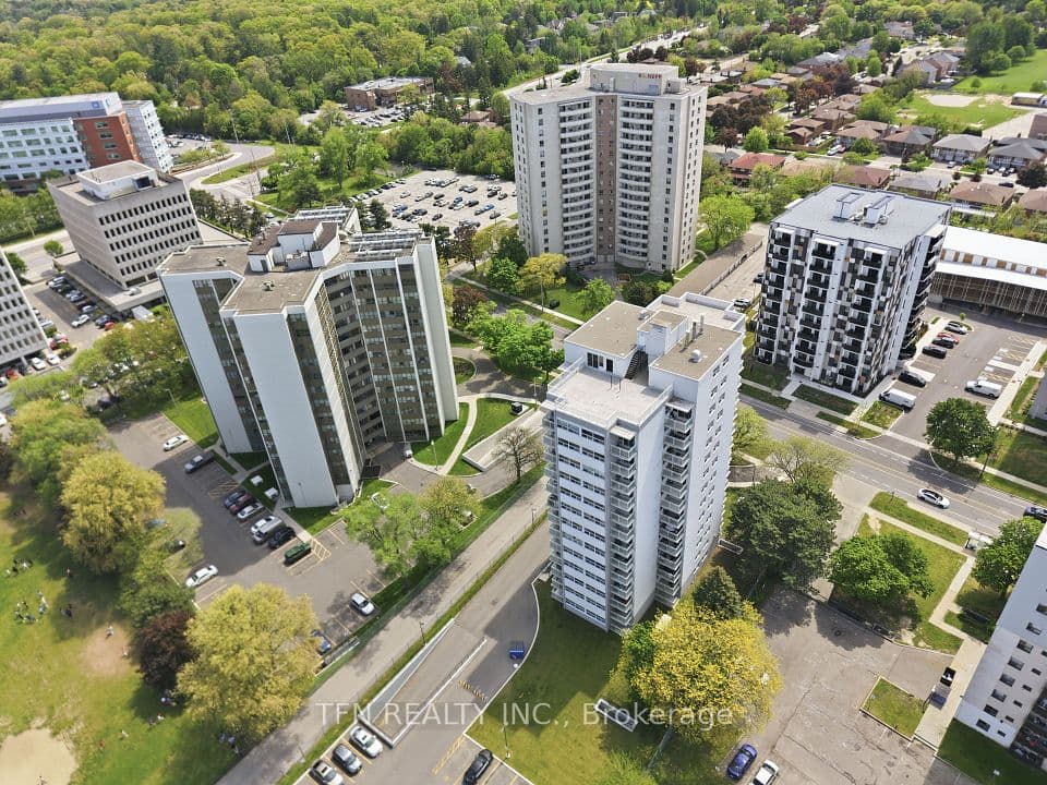 2345 Confederation Parkway 1204, Mississauga, ON L5B 2H3 – main photo