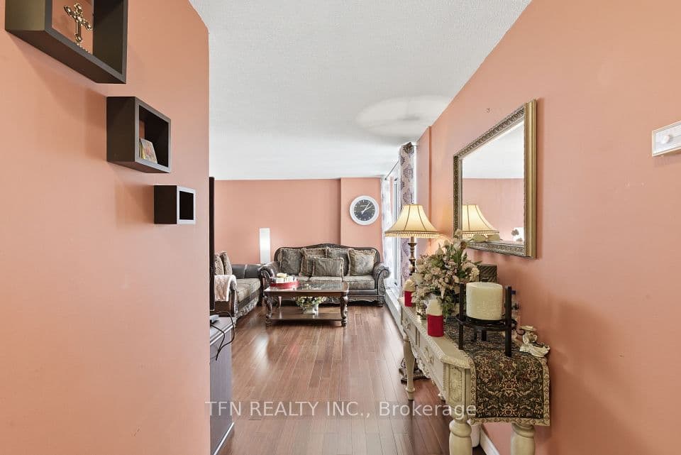 2345 Confederation Parkway 1204, Mississauga, ON L5B 2H3 – photo 3