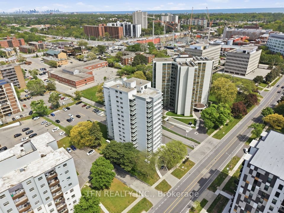 2345 Confederation Parkway 1204, Mississauga, ON L5B 2H3 – photo 2