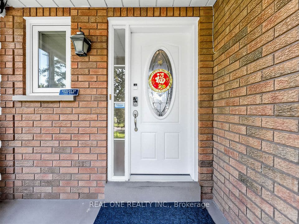 5849 Chorley Place, Mississauga, ON L5M 5L7 – photo 3