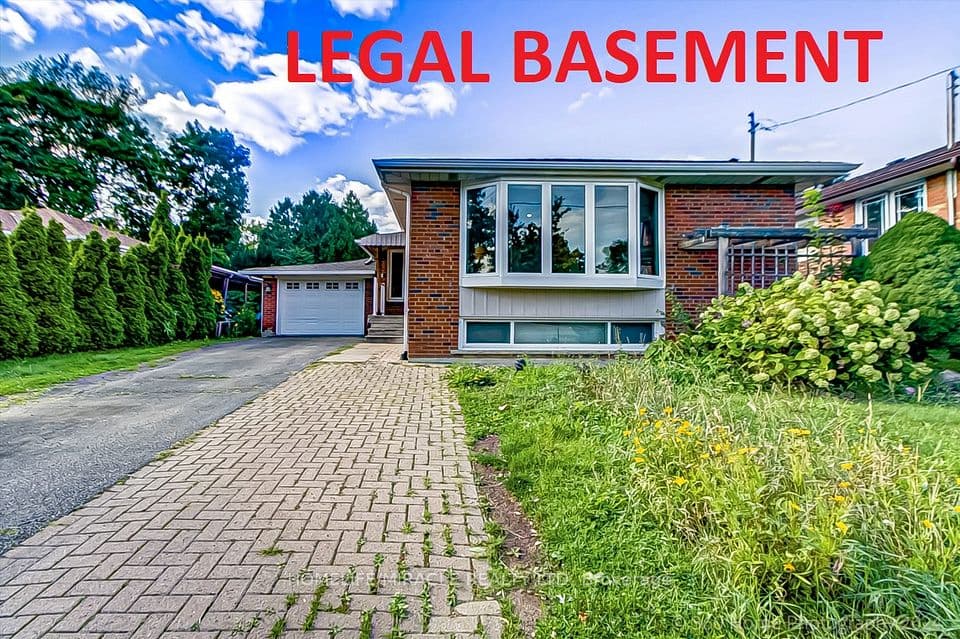 30 Fallowfield Road, Toronto, ON M9W 2W2 – main photo