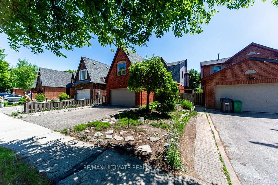 3 Aron Drive, Brampton, ON L6Y 2S3 – photo 2