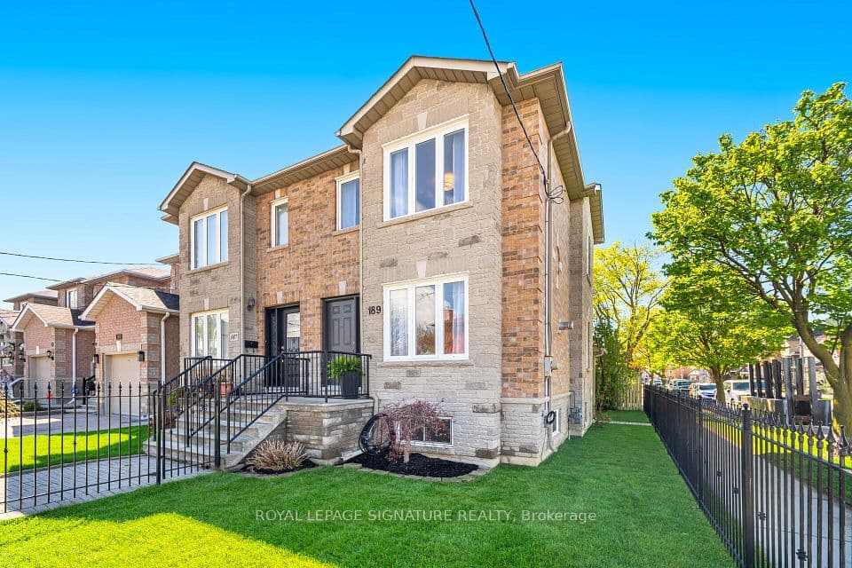 189 Aileen Avenue, Toronto, ON M6M 1G1 – main photo