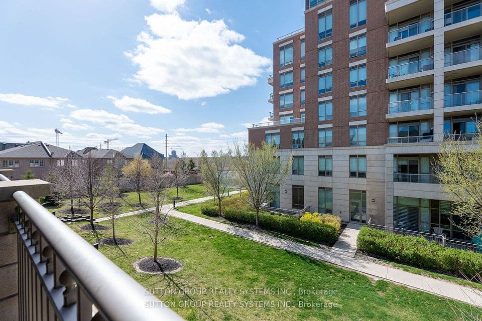 2460 Prince Michael Drive 55, Oakville, ON L6H 0G8 – main photo
