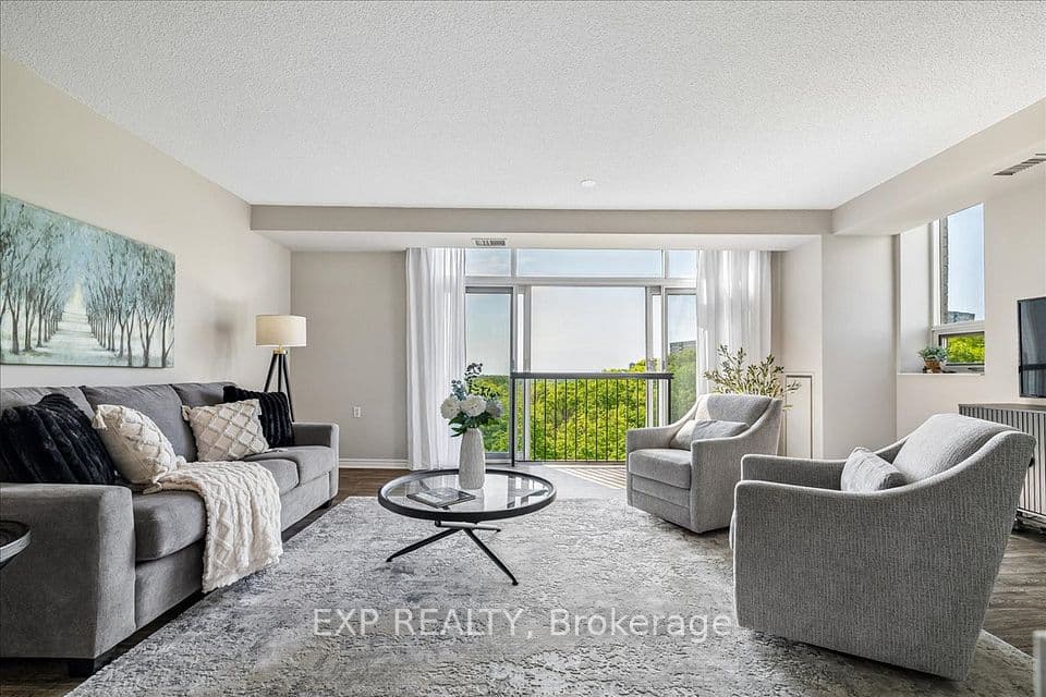 200 Burnhamthorpe Road E 708, Mississauga, ON L5A 4L4 – main photo