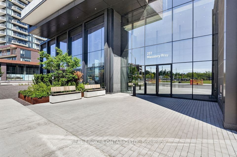 251 Masonry Way 416, Mississauga, ON L5H 0B3 – photo 2