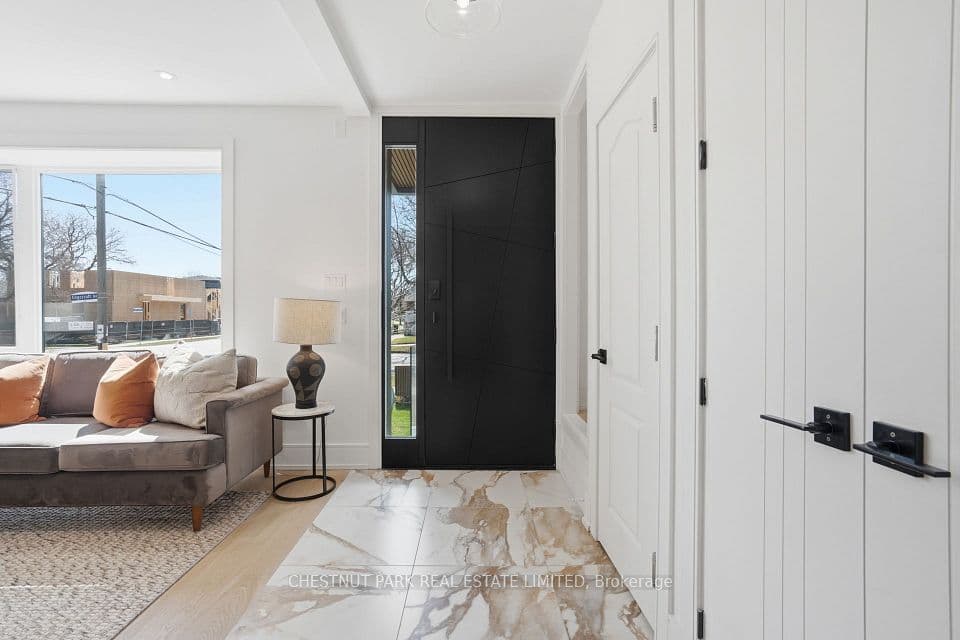 86 Edgecroft Road, Toronto, ON M8Z 2C3 – photo 3