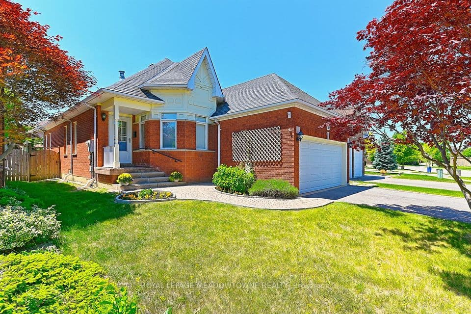 16 Harrop Avenue, Halton Hills, ON L7G 5R2 – main photo