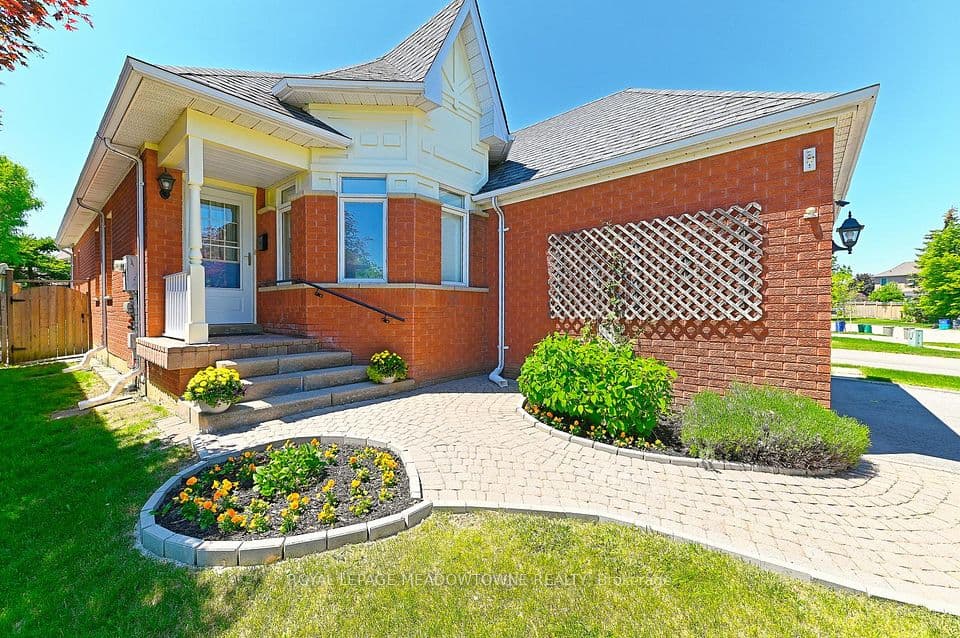 16 Harrop Avenue, Halton Hills, ON L7G 5R2 – photo 3